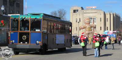 Trolley car & gingerbread man