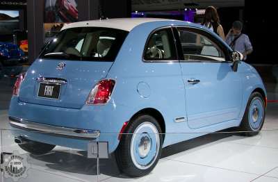 Light blue Fiat 500