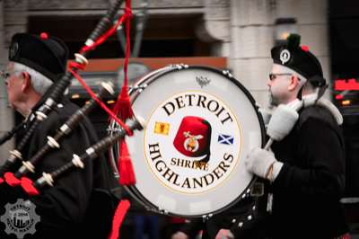 Bagpipes and drums from the Detroit Shrine Highlanders