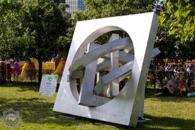 Ray Katz metal sculpture