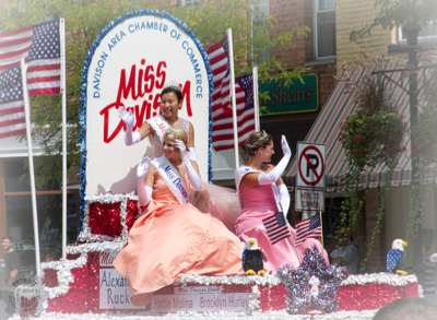 Miss Davison float