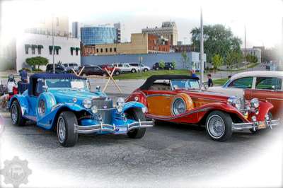 An original Excalibur & a Mercedes at Daso in Pontiac