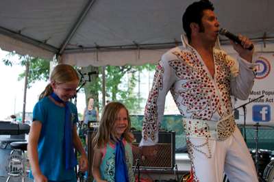 Elvis entertains at Hunter House